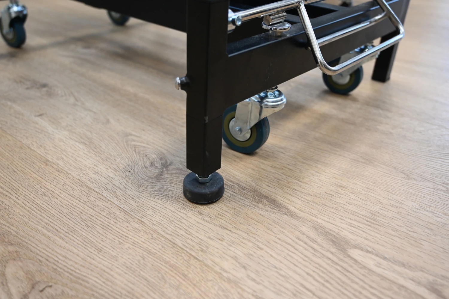 Groom-X Groomania 2023 Electric Grooming 122 X 61 Cm Table Ltd Edition 16 Groom-X Groomania 2023 Electric Grooming 122 X 61 Cm Table Ltd Edition - Image 14