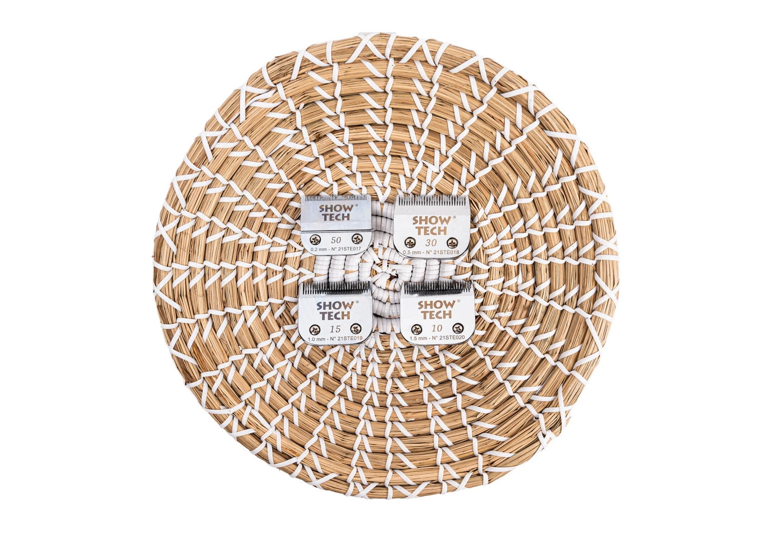 Show Tech Pro Blades Essential Blade Set Short Cuts 4 Pieces 6 Show Tech Pro Blades Essential Blade Set Short Cuts 4 Pieces - Image 4