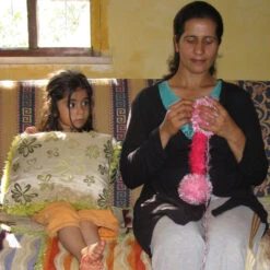 Oomaloo Tug-a-Roo Small With A Squeaker Pink And Purple 17 Cm -Pawfect Care Store 64oom001 5 khbrilwrpvmed1cl