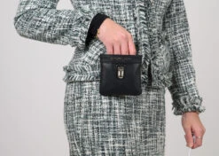 Show Tech Faux Leather Treat Pouch With Magnetic Closure -Pawfect Care Store 91ste026 7