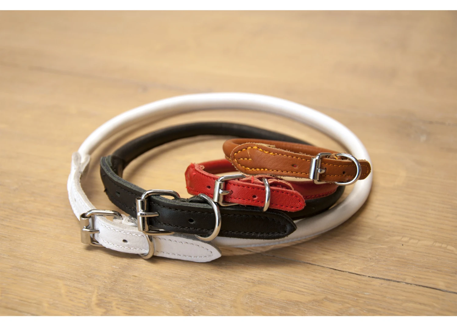 Dapper Dogs Collar Round Cow Leather 55cm X 10mm Red Leather Collar 4 Dapper Dogs Collar Round Cow Leather 55cm X 10mm Red Leather Collar - Image 2